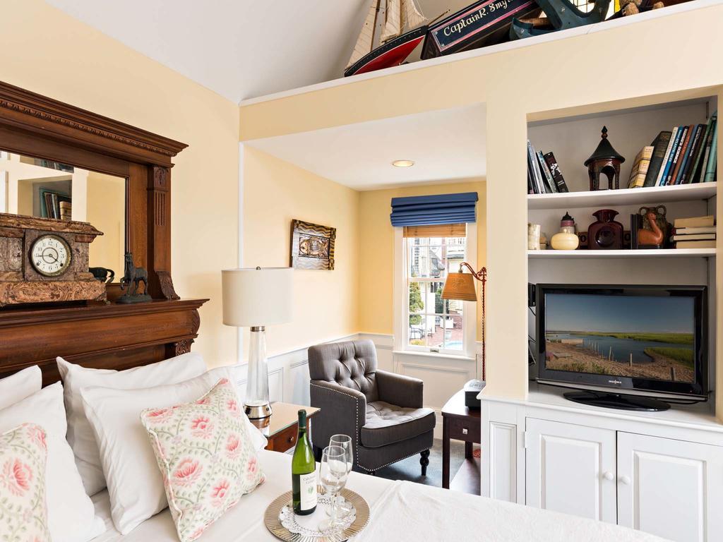 Brass Key Guesthouse Adults Only Provincetown Rom bilde